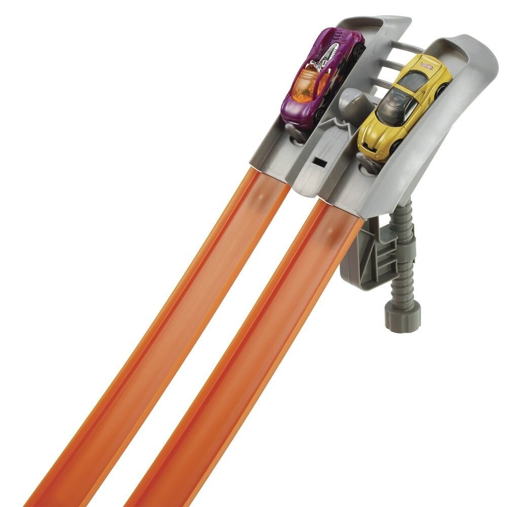 Hot Wheels Yüksek Atlayış Yarış Seti Y0276